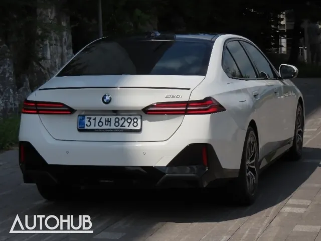 BMW 5 Series 2026 photo 3