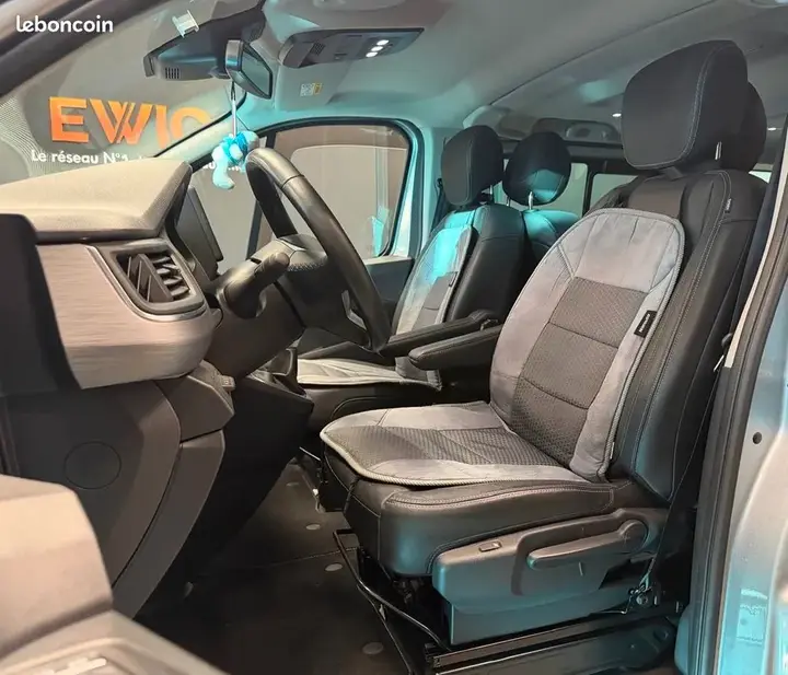 Renault Trafic 2023 photo 5