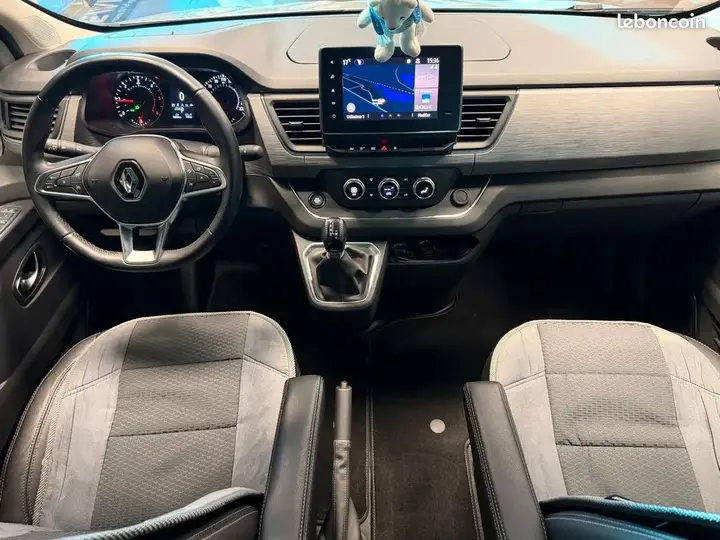 Renault Trafic 2023 photo 3