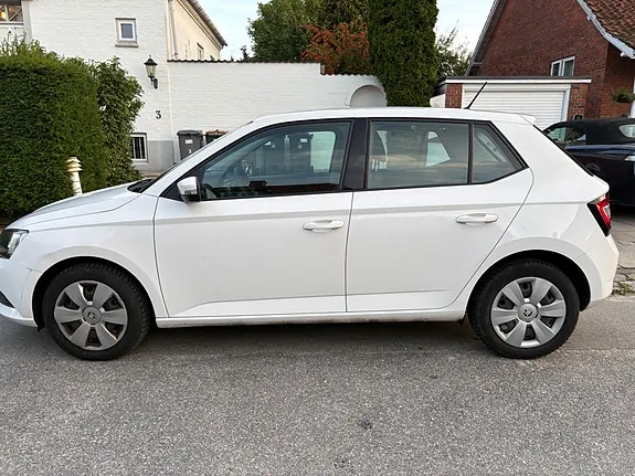 Skoda Fabia 2018 photo 3