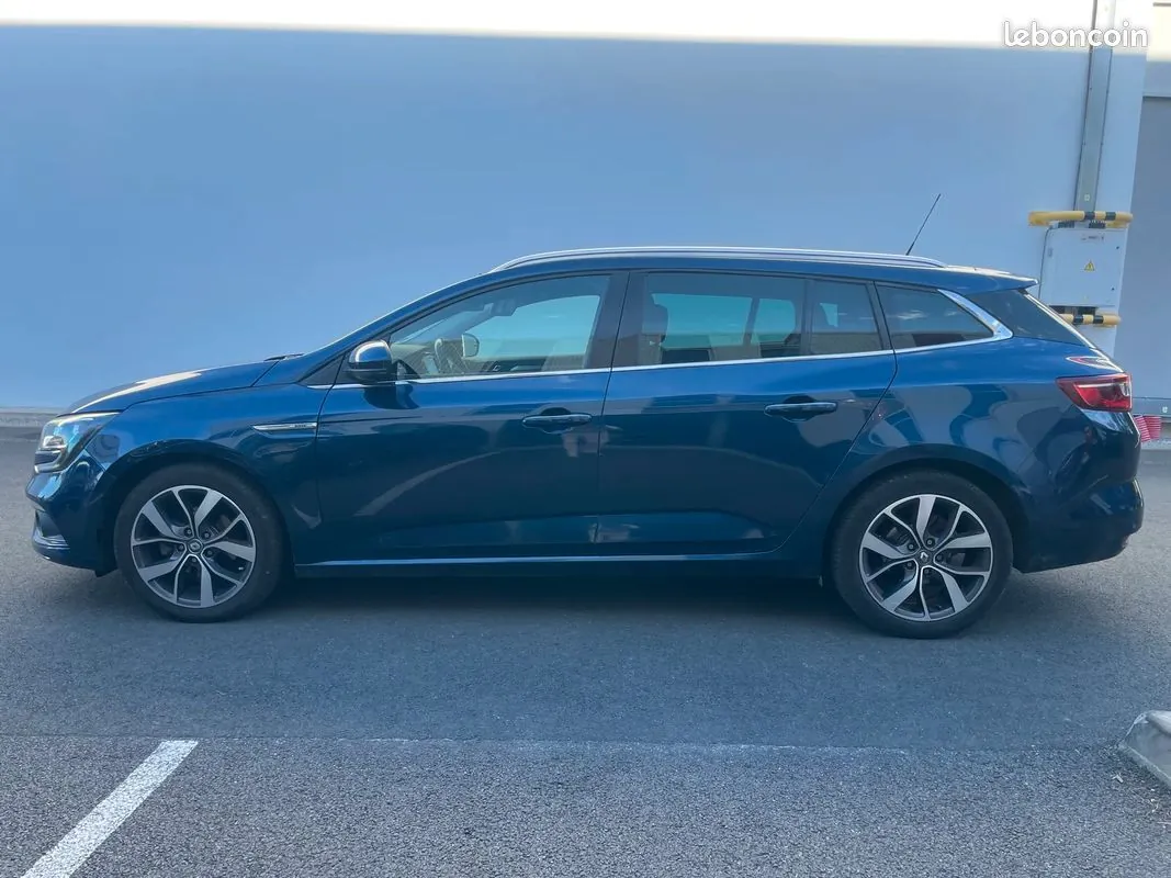 Renault Megane 2017 photo 2