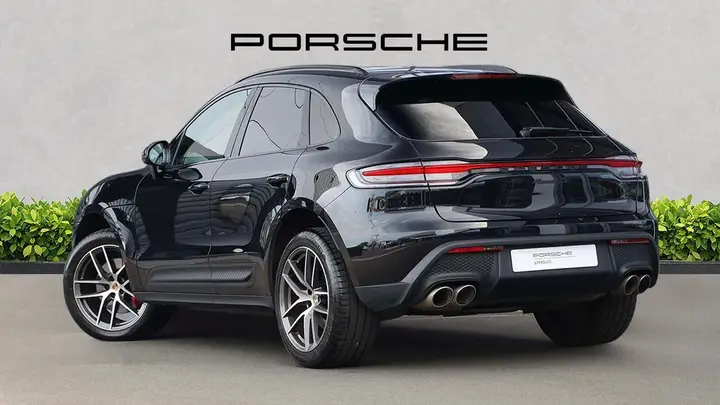 Porsche Macan 2023 photo 2