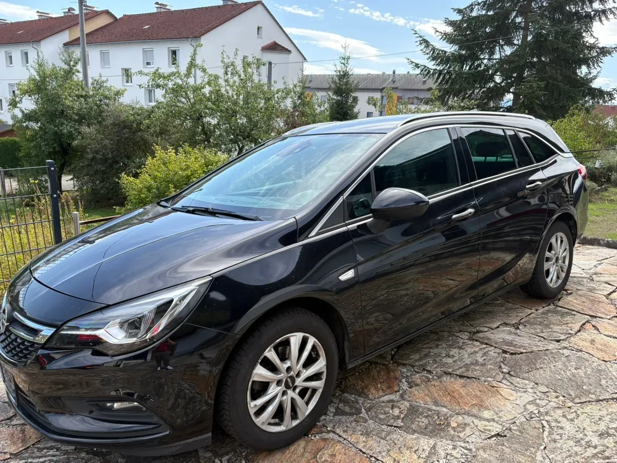 Opel Astra 2017 photo 2
