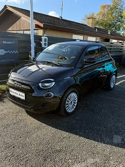 Fiat 500E 2023 photo 2