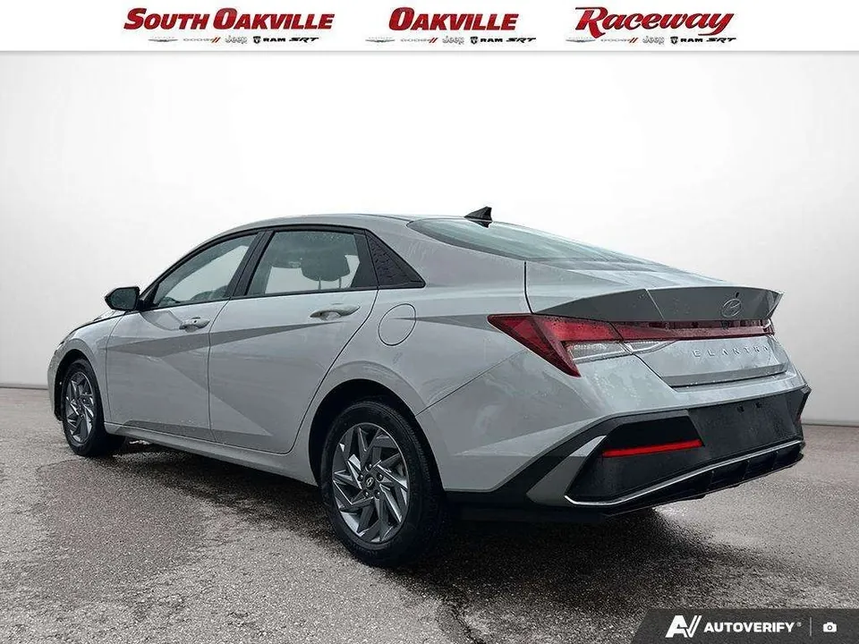 Hyundai Elantra 2025 photo 4