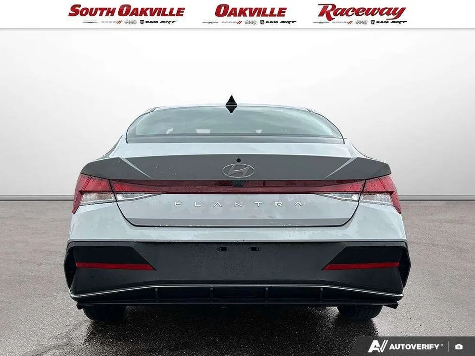 Hyundai Elantra 2025 photo 5