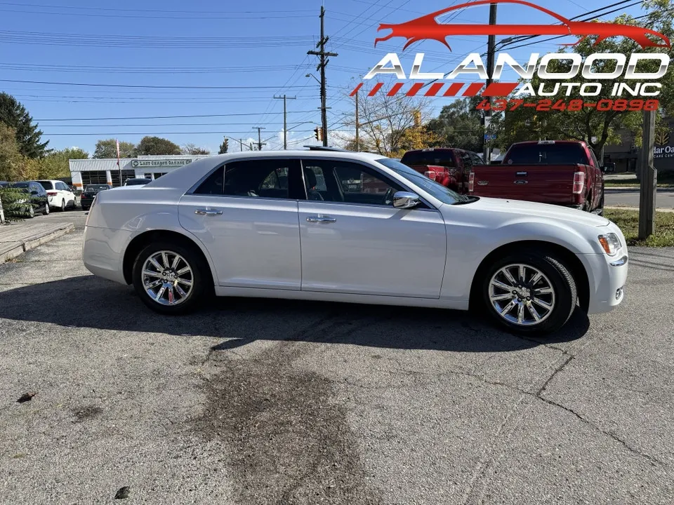 Chrysler 300 2012 photo 4