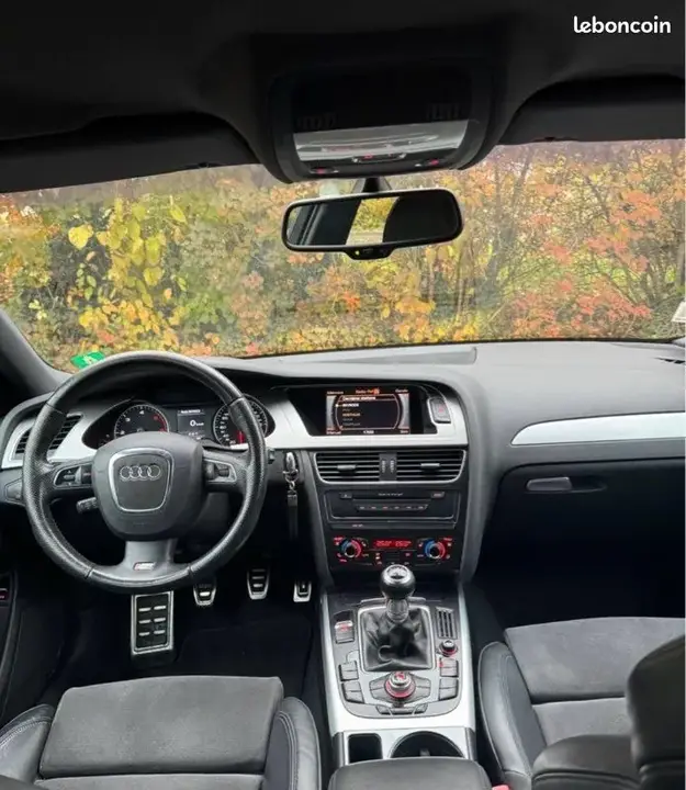 Audi A4 2009 photo 2