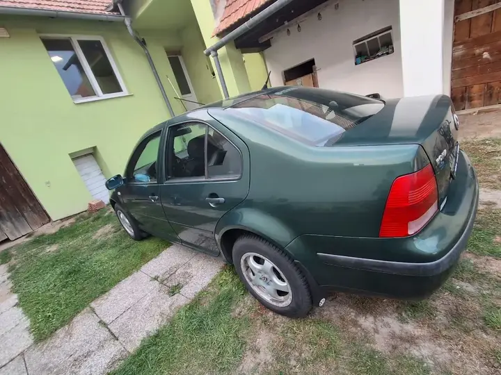 Volkswagen Bora 1998 photo 3