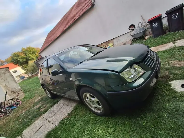 Volkswagen Bora 1998 photo 2