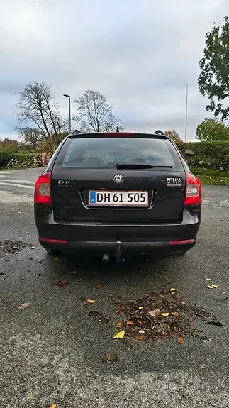 Skoda Octavia 2009 photo 3