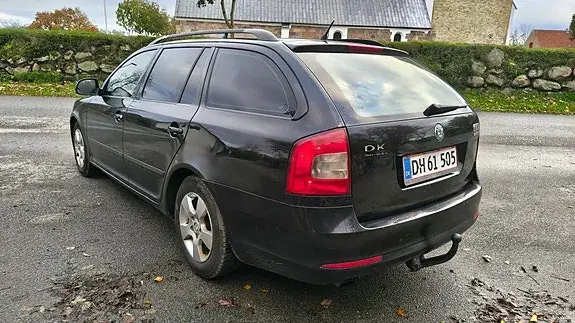 Skoda Octavia 2009 photo 4