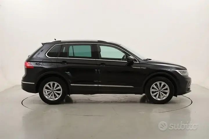 Volkswagen Tiguan 2023 photo 3