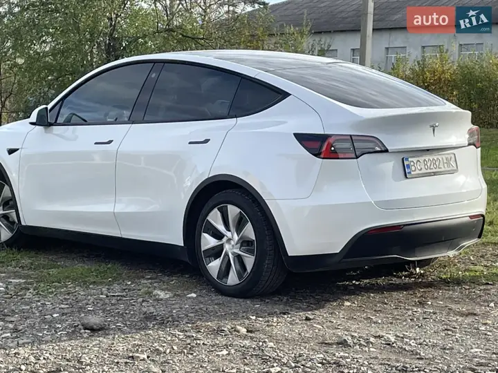 Tesla Model Y 2021 photo 4
