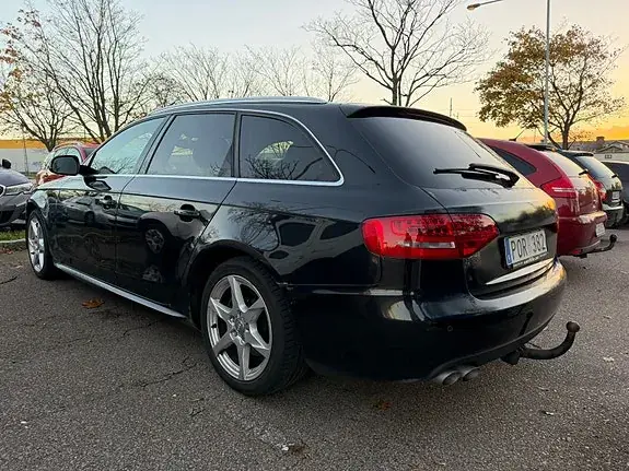 Audi A4 2010 photo 3