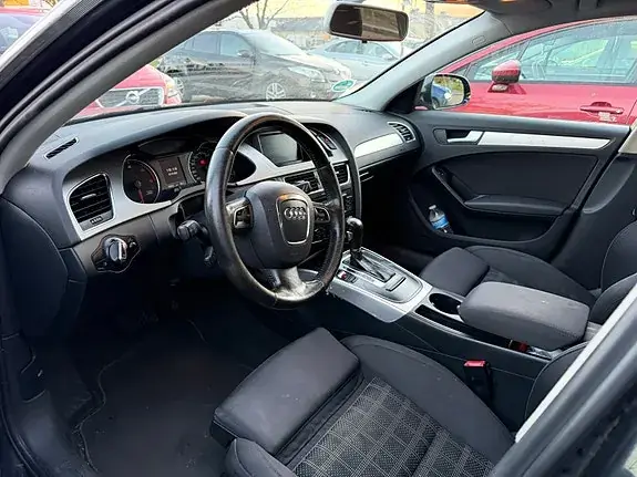 Audi A4 2010 photo 5