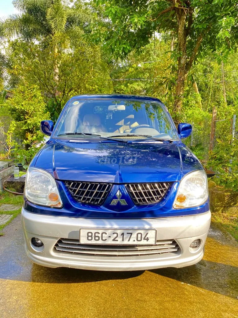 Mitsubishi Jolie 2004 photo 3