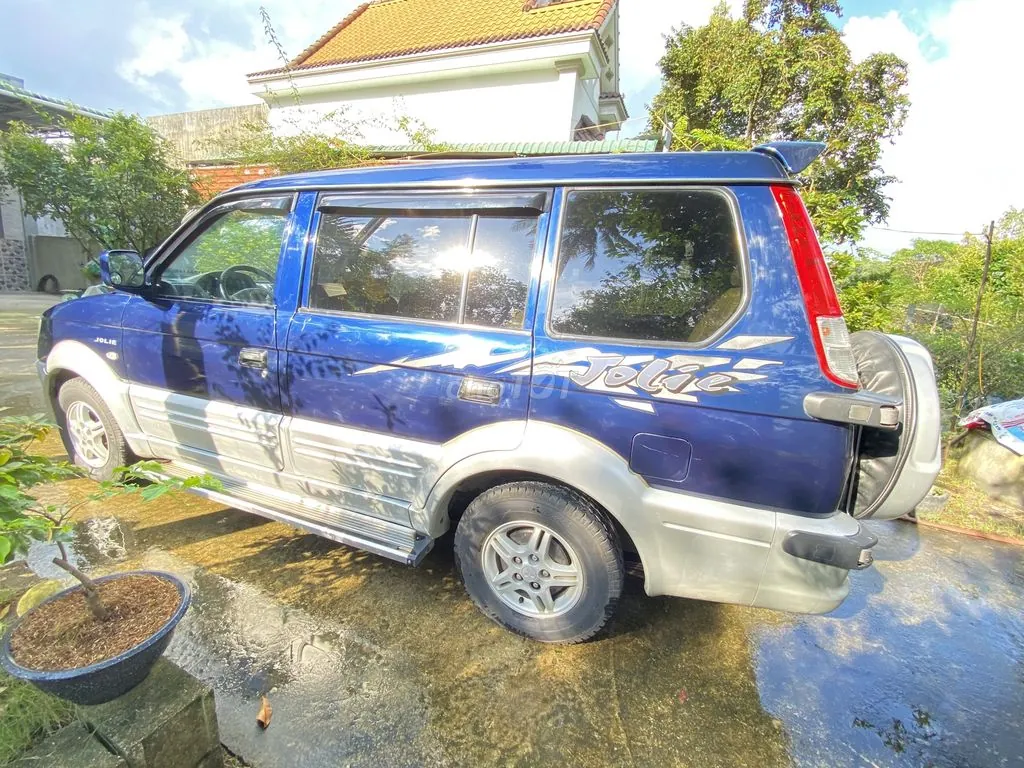 Mitsubishi Jolie 2004 photo 2
