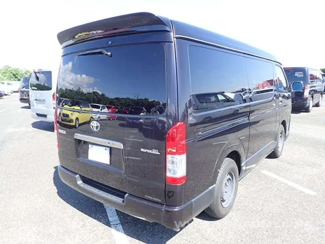 Toyota Hiace Van 2015 photo 4