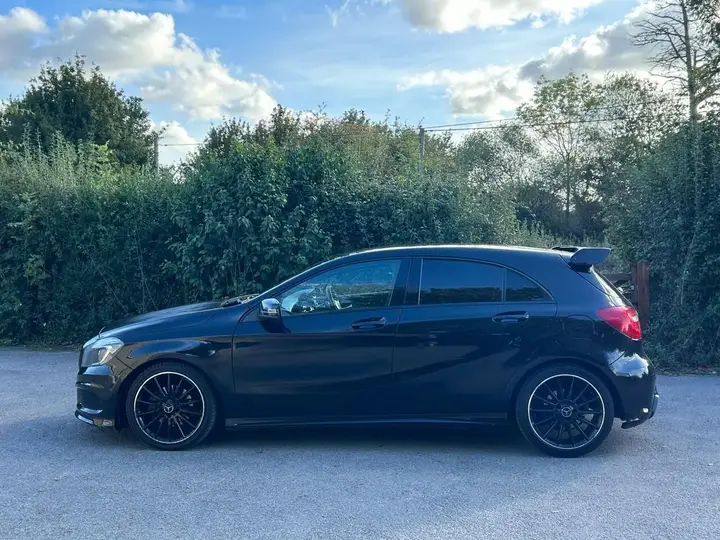 Mercedes-Benz A-Class 2013 photo 4
