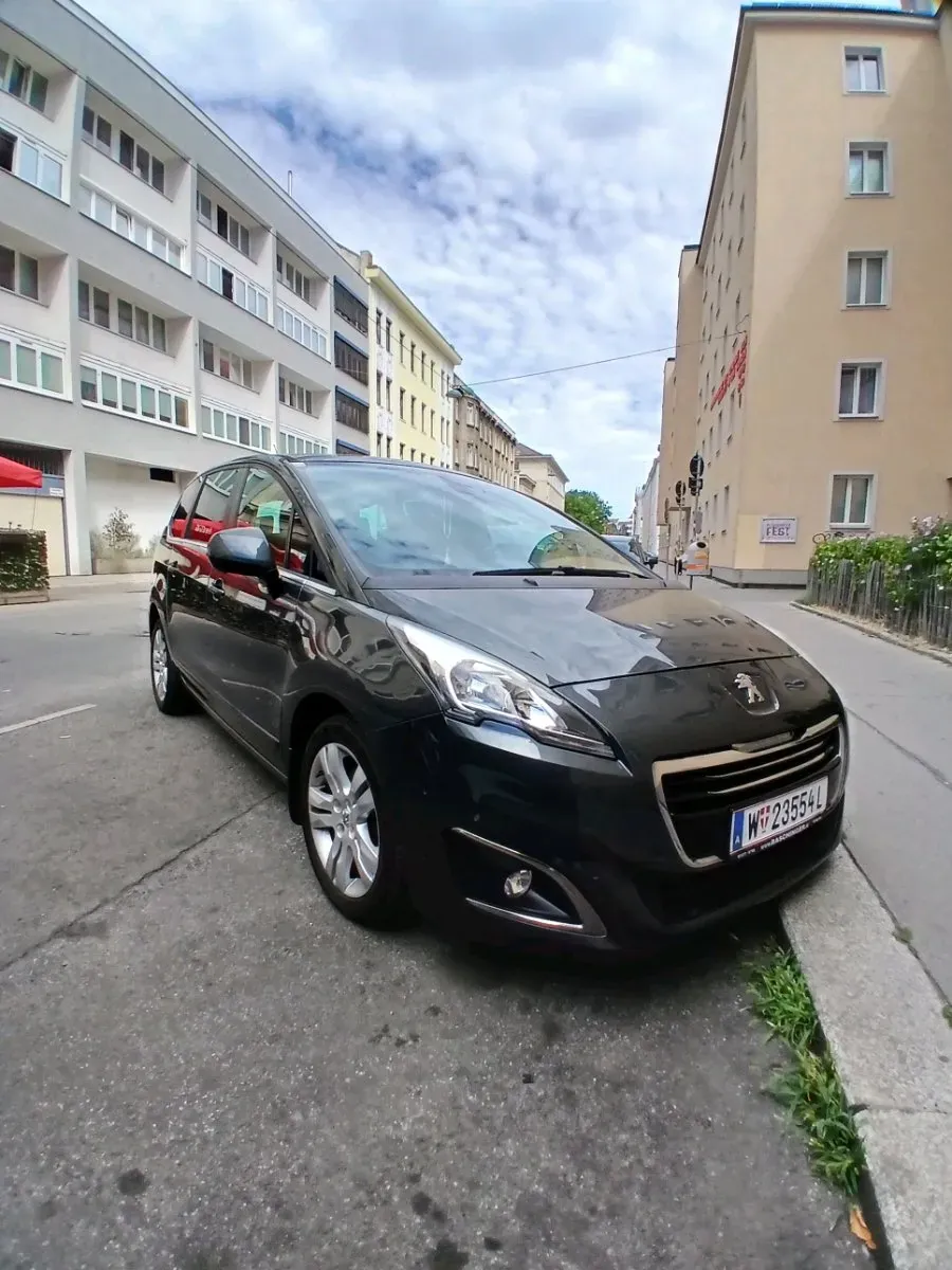 Peugeot 5008 2015 photo 3