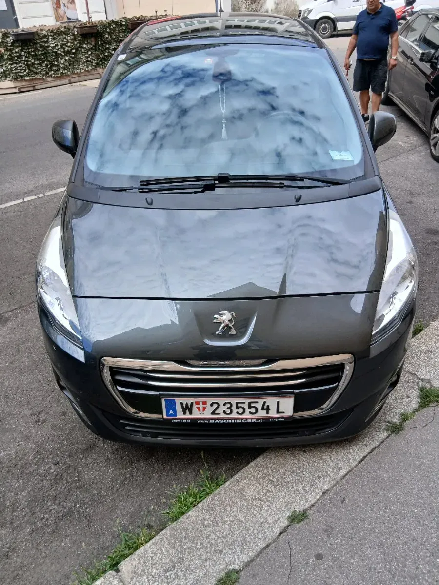 Peugeot 5008 2015 photo 2