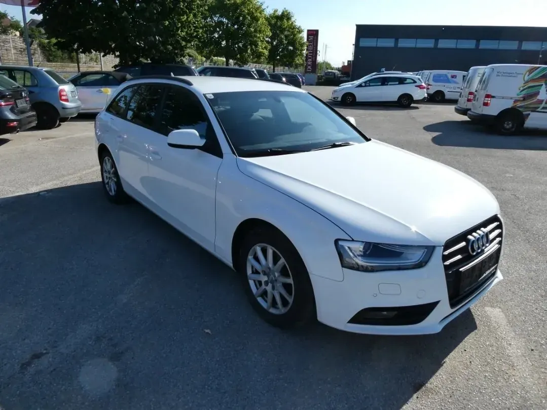 Audi A4 2013 photo 3