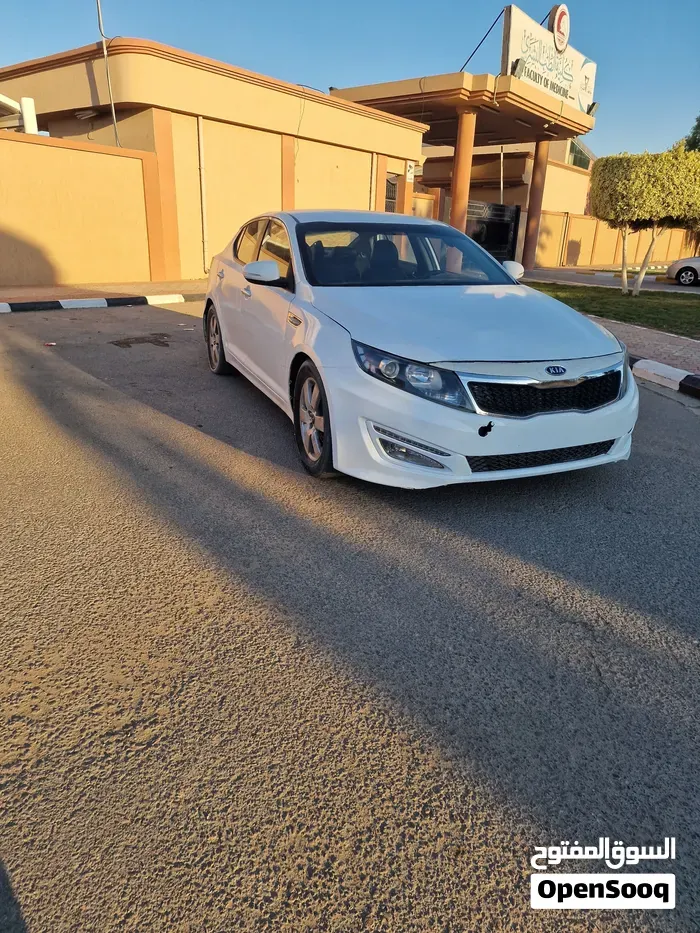 Kia K5 2011 photo 5