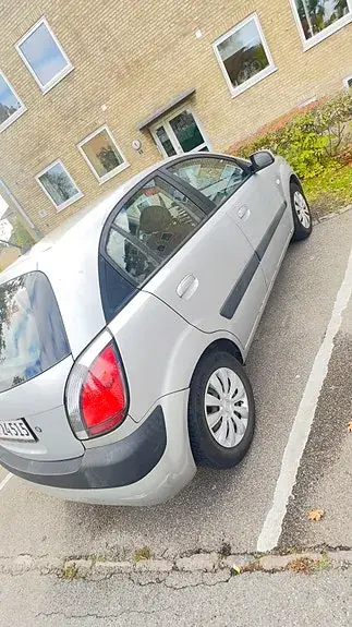 Kia Rio 2007 photo 4