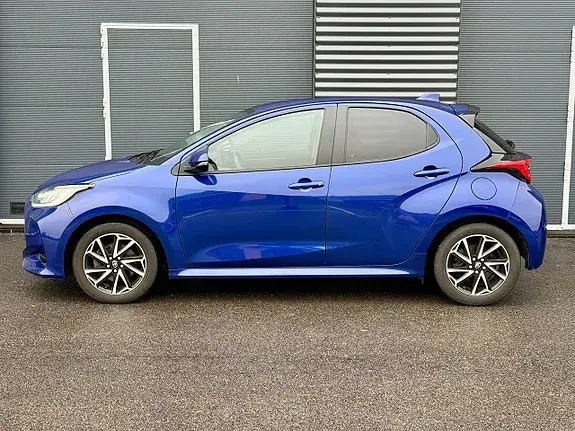 Toyota Yaris 2023 photo 2