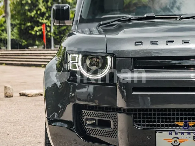 Land Rover Defender 2025 photo 5