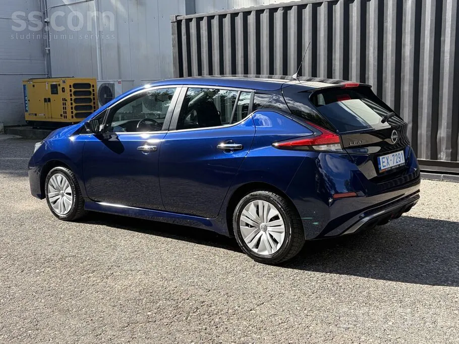 Nissan Leaf 2023 photo 3