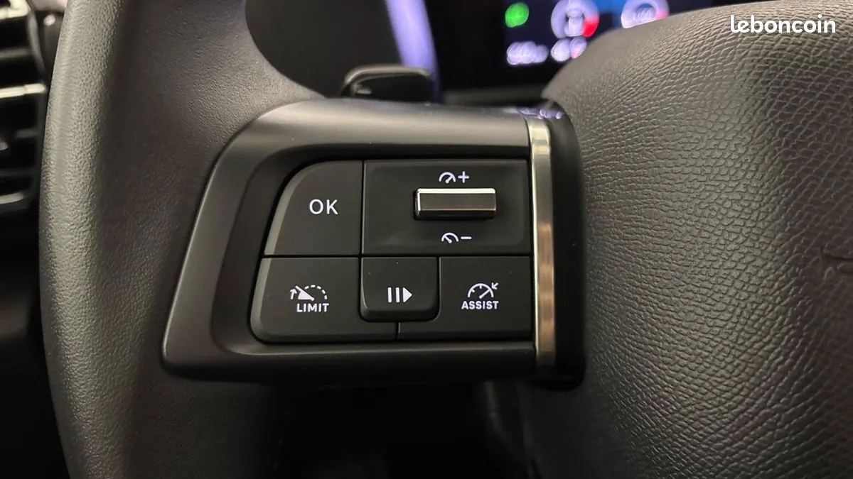 Citroen C4 2023 photo 2