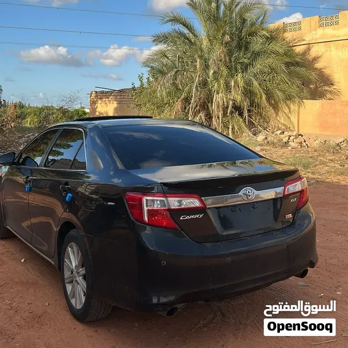 Toyota Camry 2014 photo 2