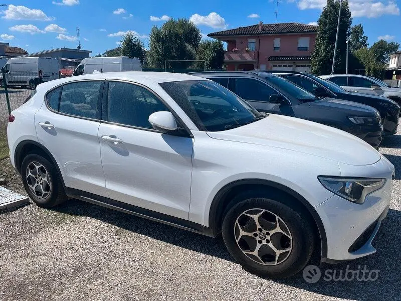 Alfa Romeo Stelvio 2022 photo 3