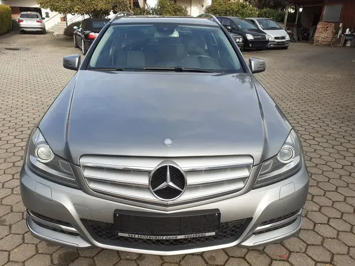 Mercedes-Benz C200