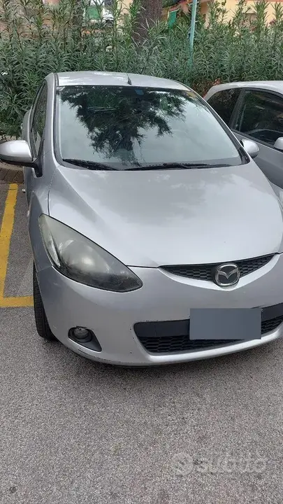 Mazda 2 2009 photo 4