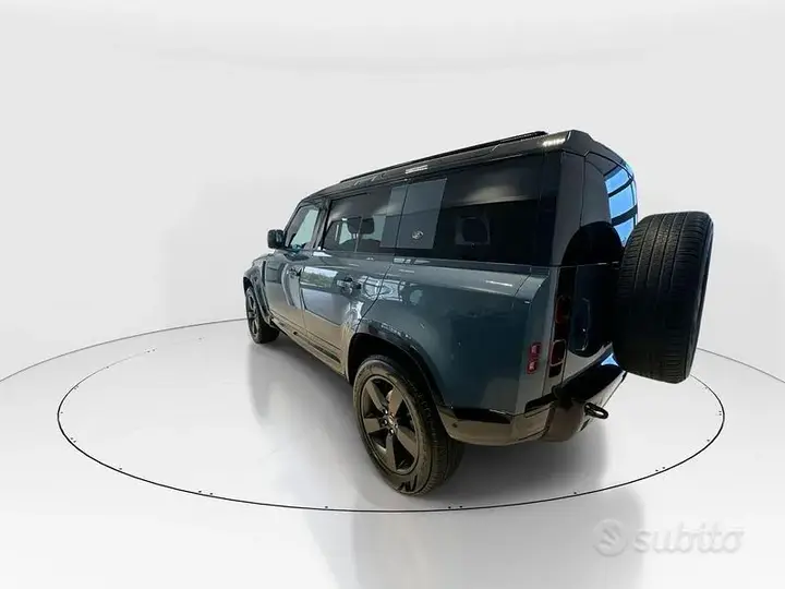 Land Rover Defender 2022 photo 4