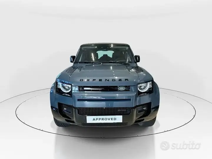 Land Rover Defender 2022 photo 2