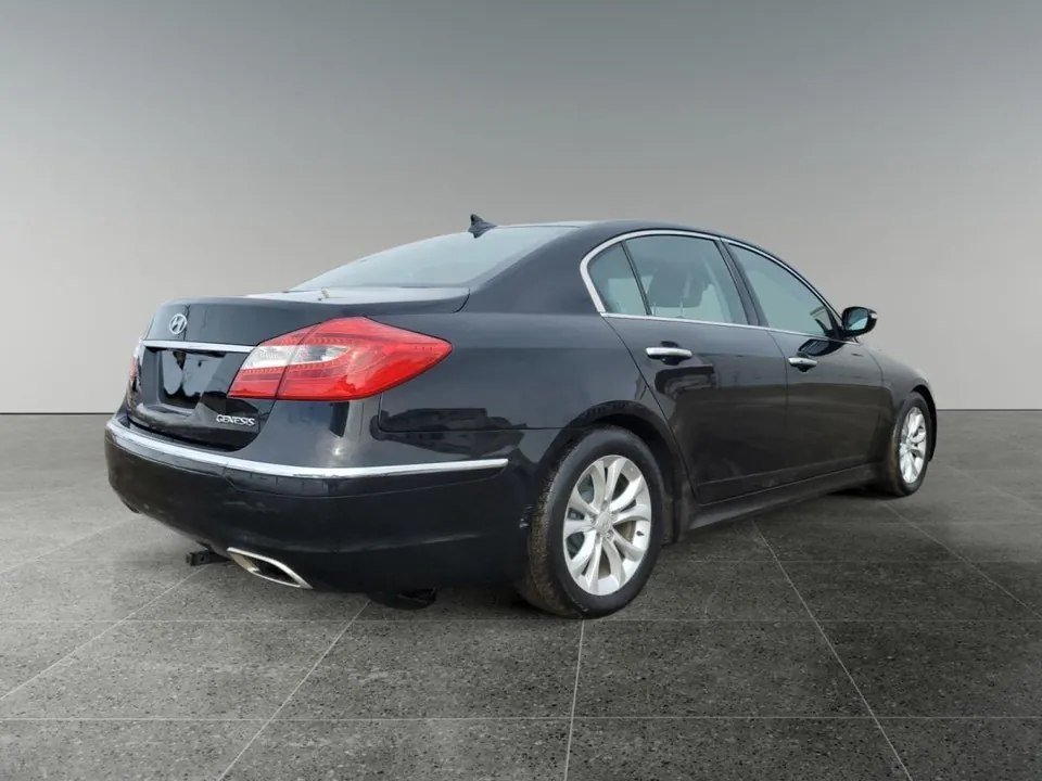 Hyundai Genesis 2013 photo 5