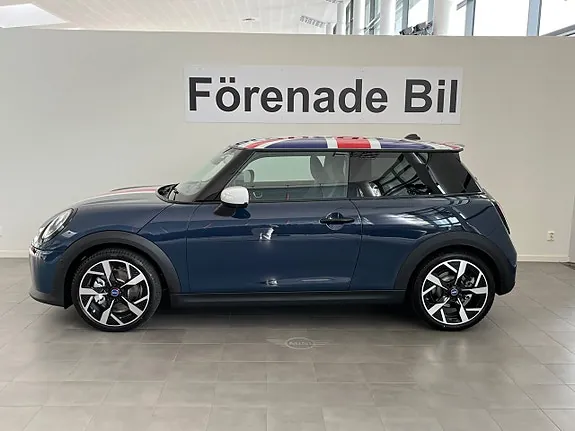 Mini Cooper S 2027 photo 3