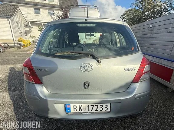 Toyota Yaris 2010 photo 5