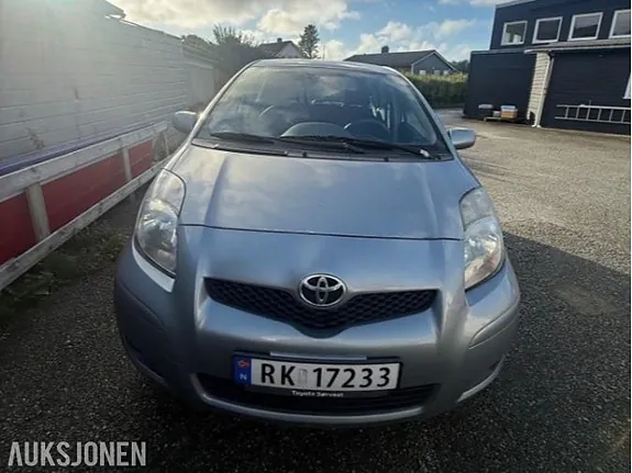 Toyota Yaris 2010 photo 2