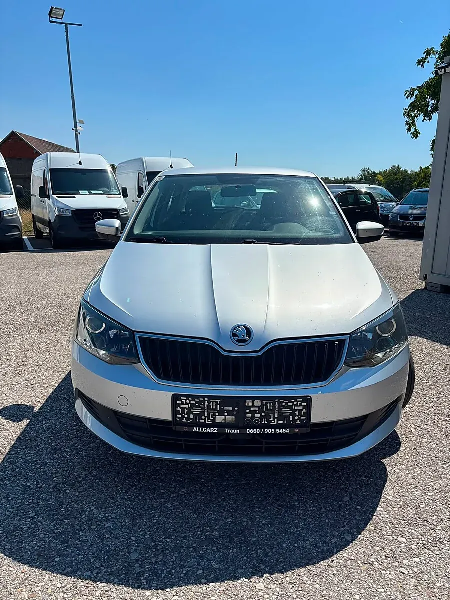 Skoda Fabia 2017 photo 2