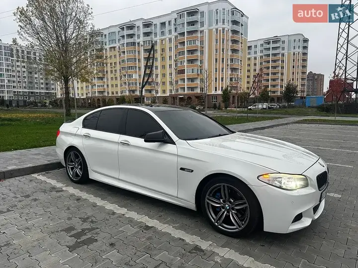 BMW 5 Series 2011 photo 4