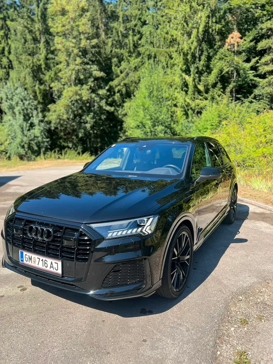 Audi Q7 2022 photo 2