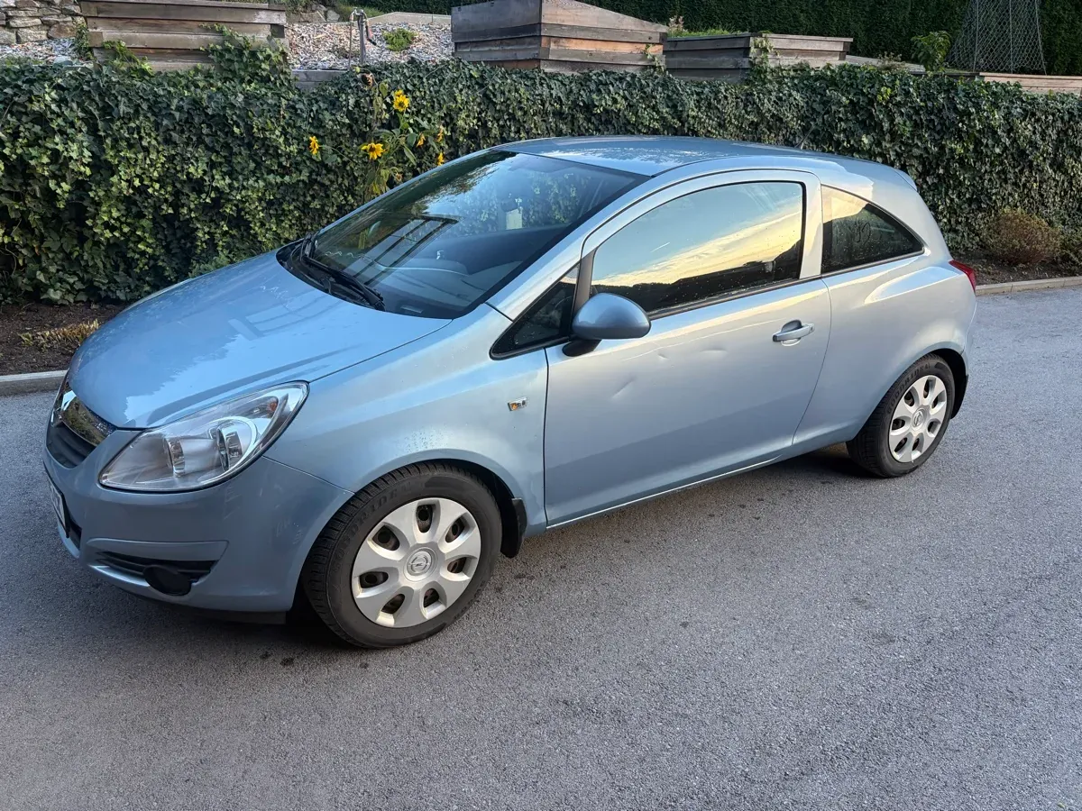 Opel Corsa 2009 photo 2