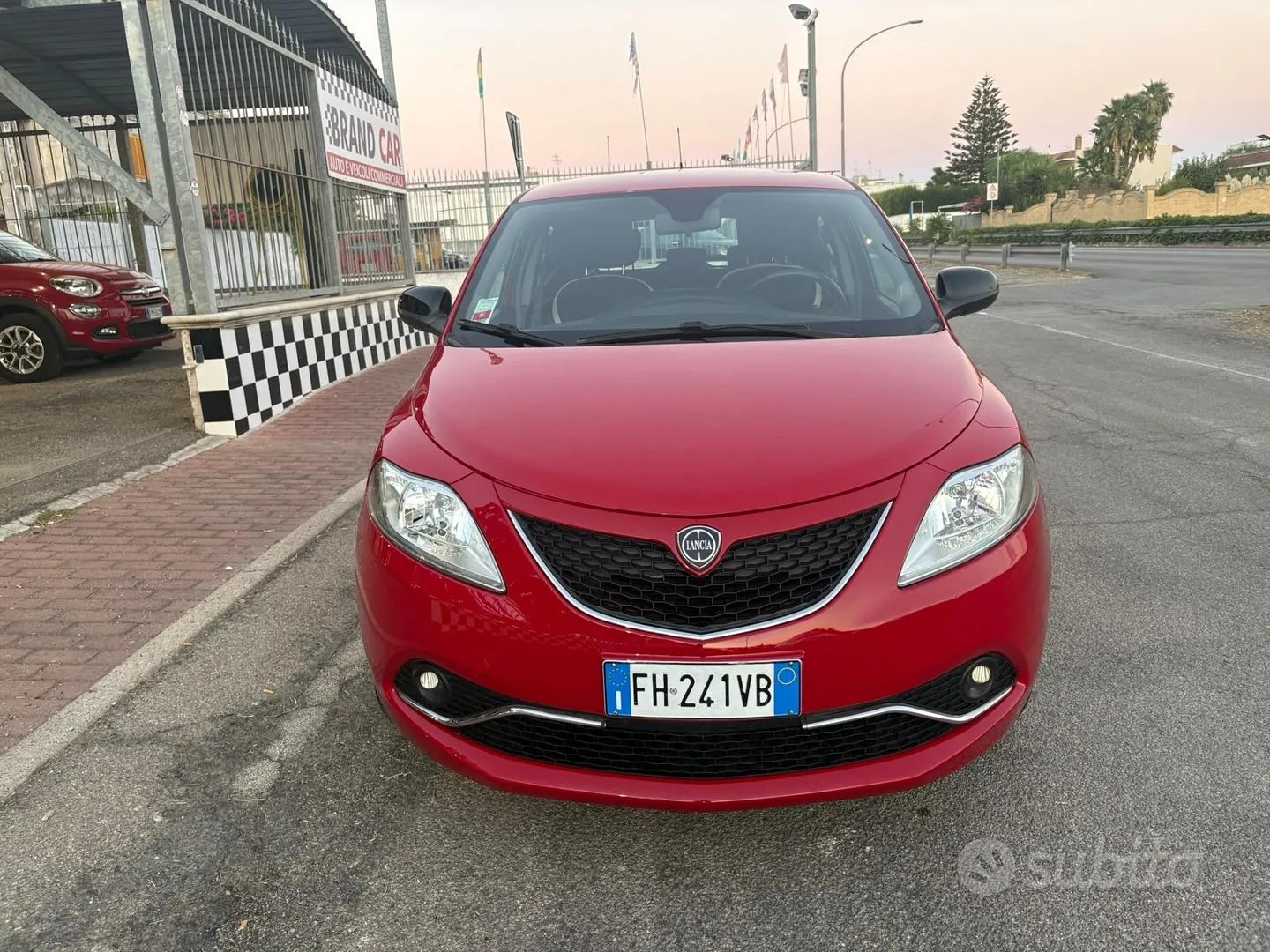Lancia Ypsilon 2017 photo 2