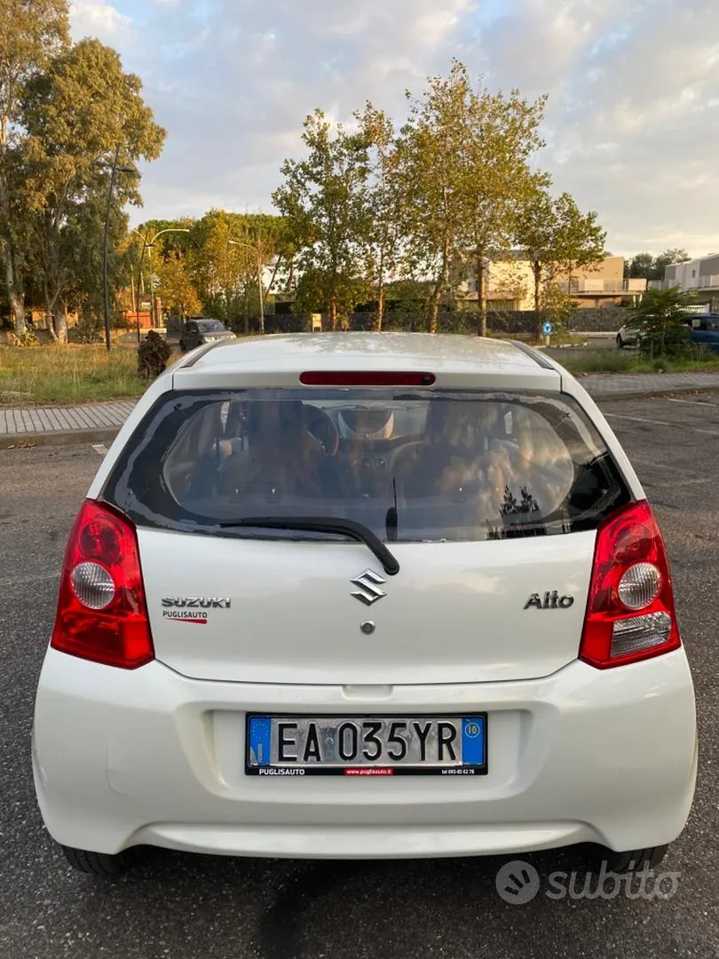 Suzuki Alto 2010 photo 5