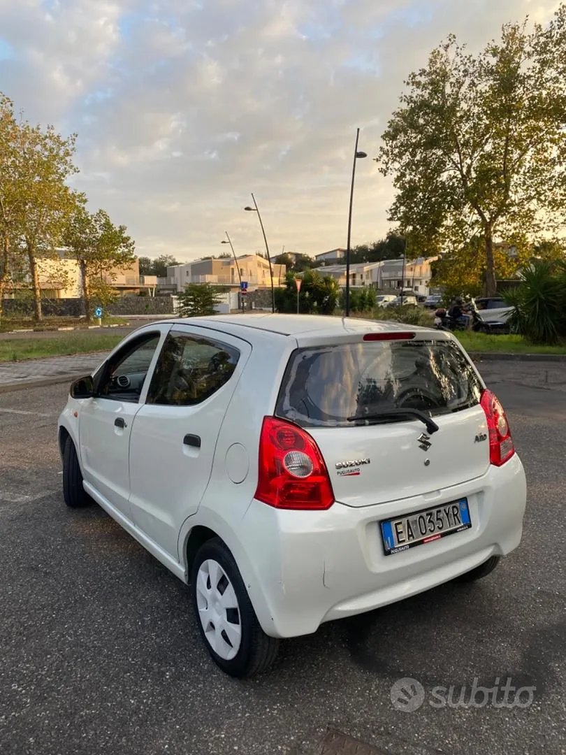 Suzuki Alto 2010 photo 4